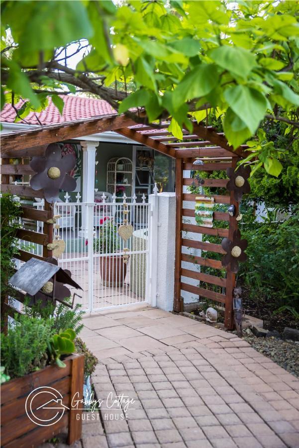 Gabbys Cottage Guesthouse 블룸폰테인 외부 사진